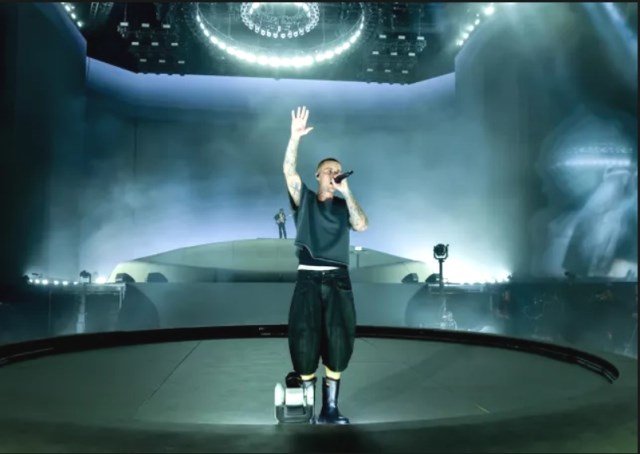 Tampil Beda di Coachella 2026: Kaos Justin Bieber Jadi Kunci Outfit Out of the Box!